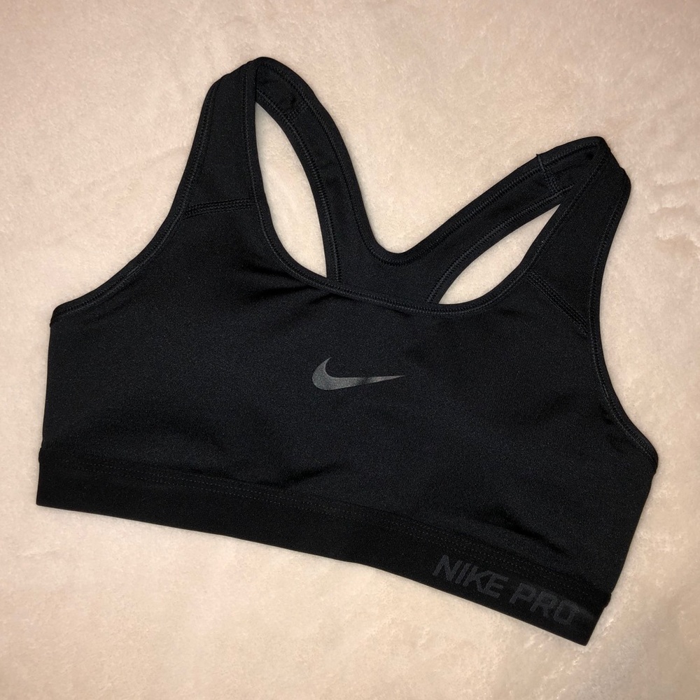 Nike pro sports bra